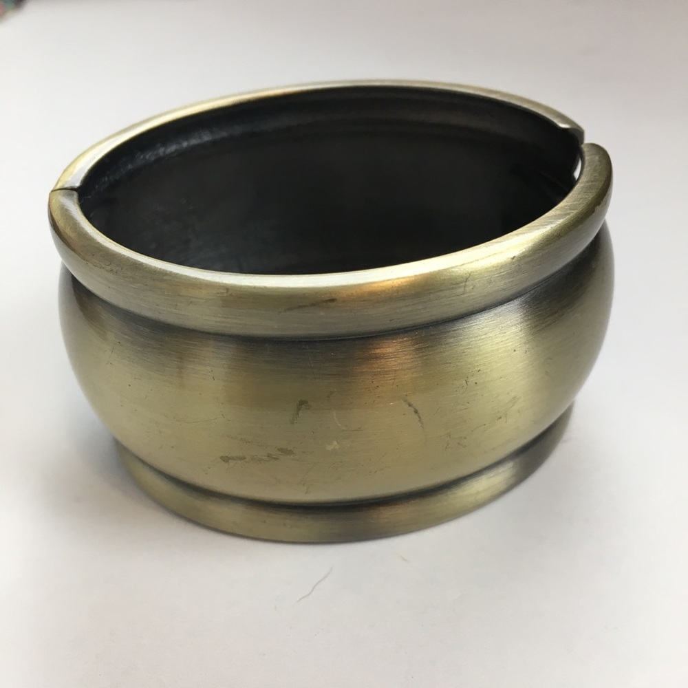 5/$25 Antiqued Look Chunky Hinge Bangle